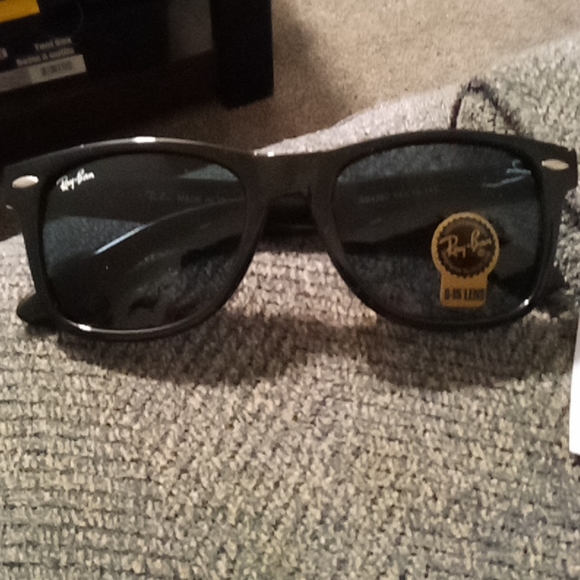 Ray-Ban sunglasses - Picture 2 of 4